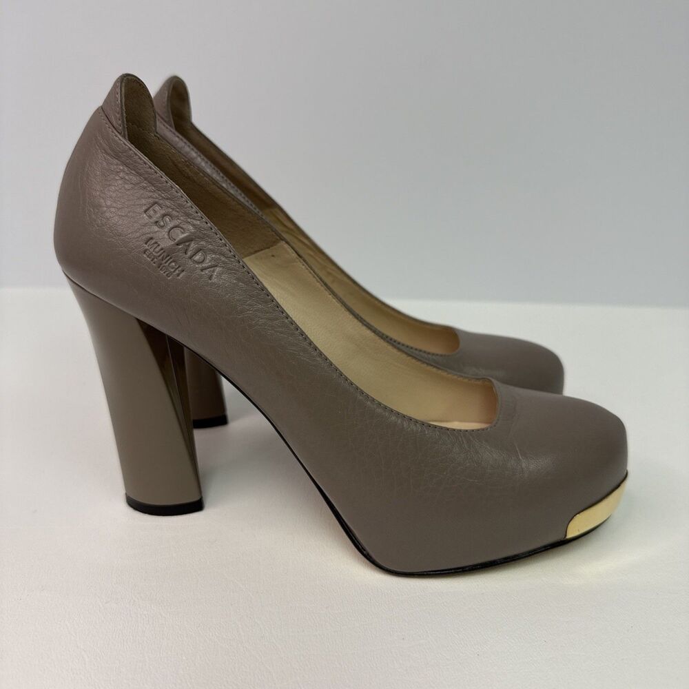 ESCADA Calfskin Leather Platform Pumps Taupe Metal Detail Size EU 35.5 US 5.5